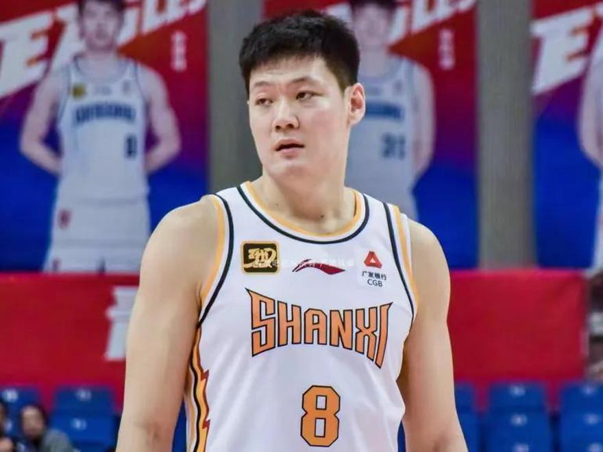 青海男篮五虎将出战，期待胜利